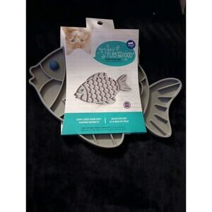 WISKERS CITY Slow Feeder Cat Bowl Fish Shape Silicone Puzzle Feeder Kitten Bowl